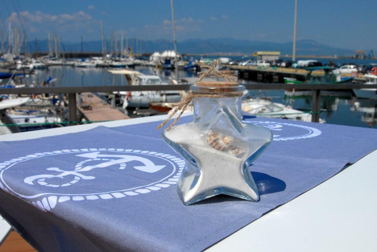 House Boat Luxury Cagliari Hotel Buitenkant foto